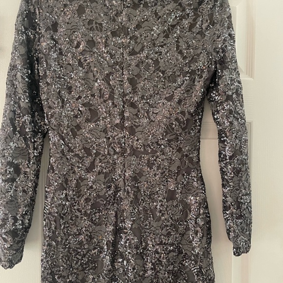 A woman’s Ralph Lauren evening size 8 dazzle them - Picture 5 of 13